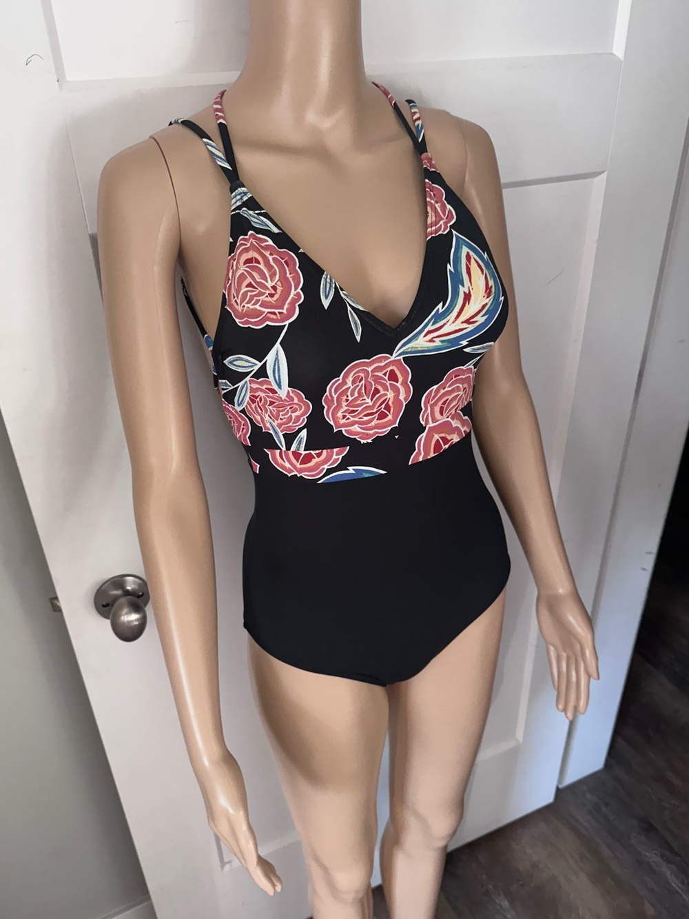 Roxy Swimsuit - Picture 2 of 6
